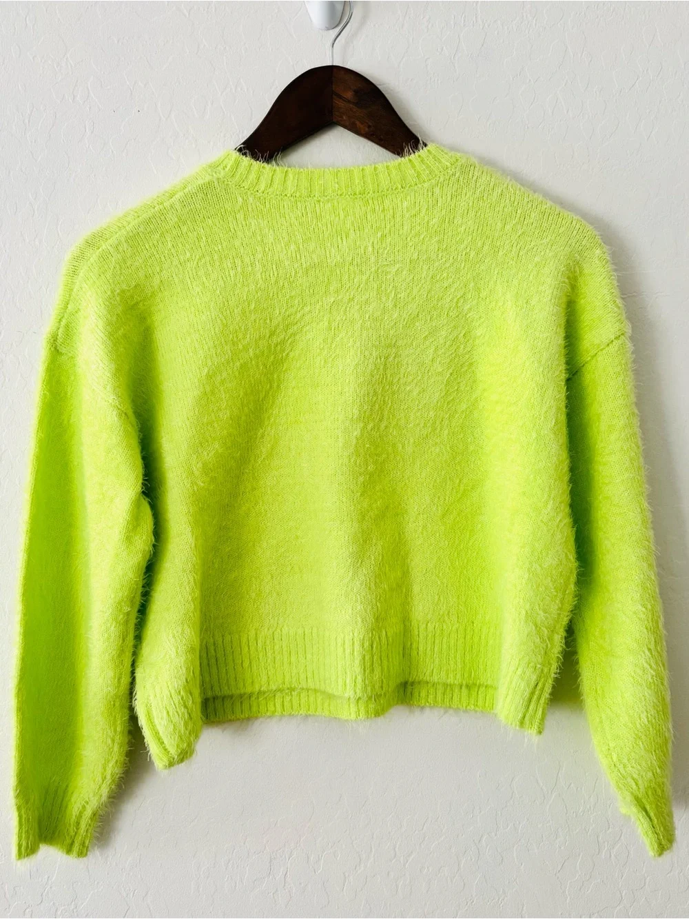 Justice x The Grinch Fuzzy Holiday Sweater in Neon Green Size Medium NWT